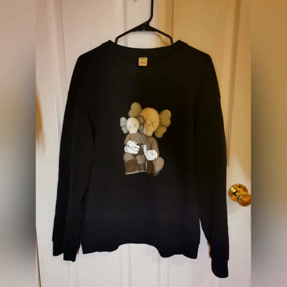 Kaws×Uniqlo Black Graphic Sweatshirt